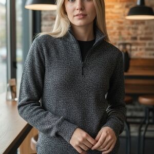 Old Navy Black and White Knit Sweater